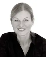 Foto von Claudia Holzner, LL.M.