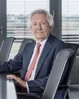 Foto von Dr. Stephan J. Holthoff-Pförtner