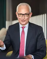 Foto von Prof. Dr. Christofer Lenz